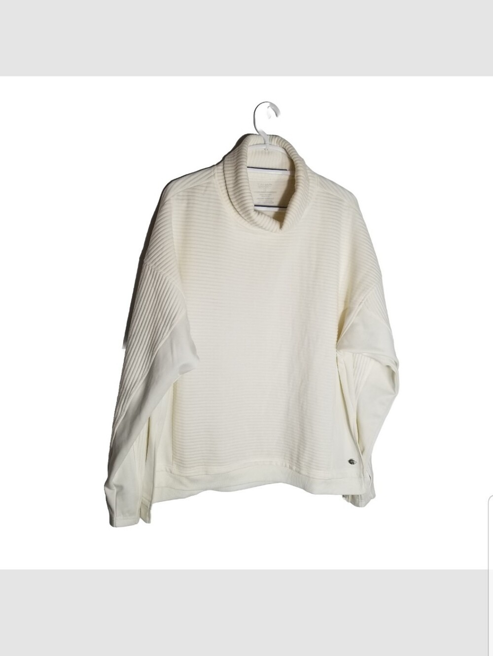 Tahari Sport Sweater Women's 1X Ribbed Turtle Neck Top Soft Cream Thumbholes